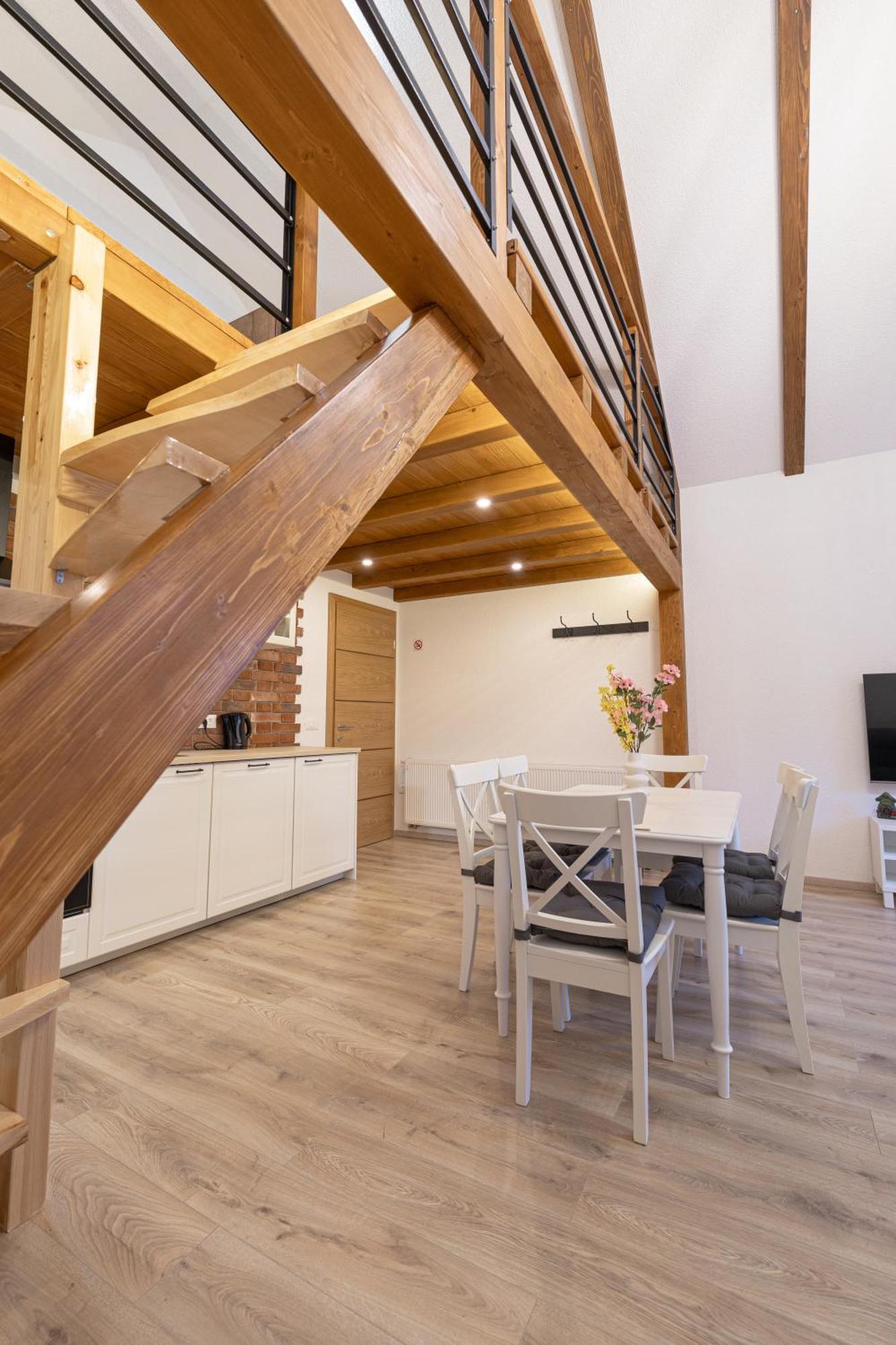 Apartmani Velebit คราสโนโปลเย ภายนอก รูปภาพ