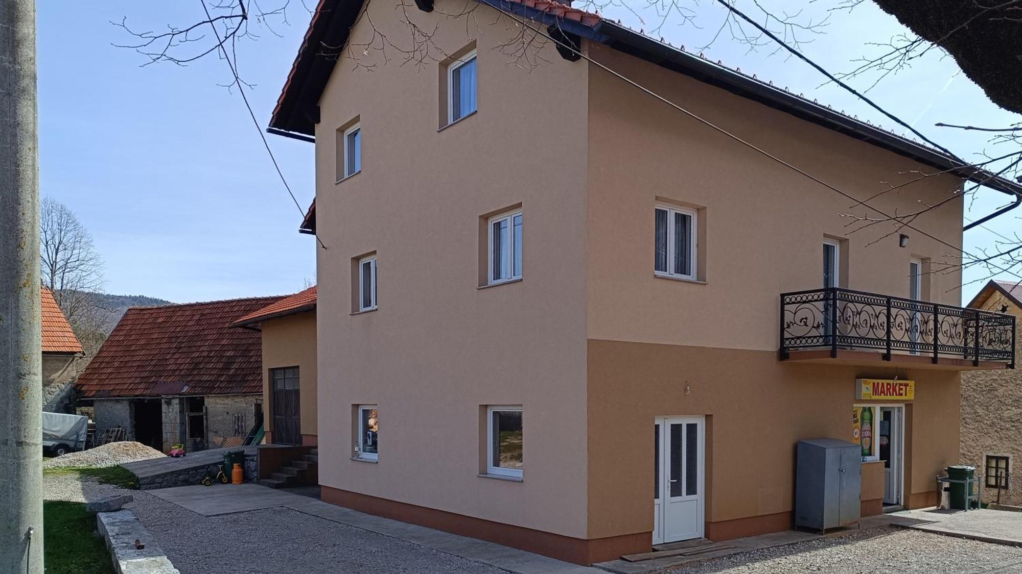 Apartmani Velebit คราสโนโปลเย ภายนอก รูปภาพ